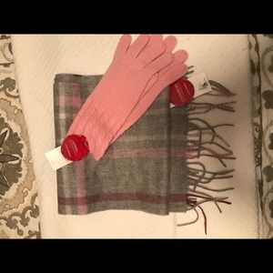 Cashmere gloves and scarf set